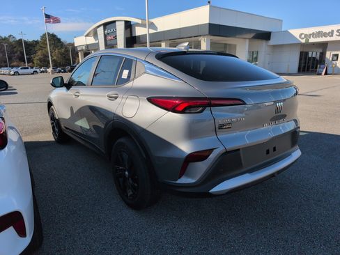 New 2026 Buick Envista Preferred image 2