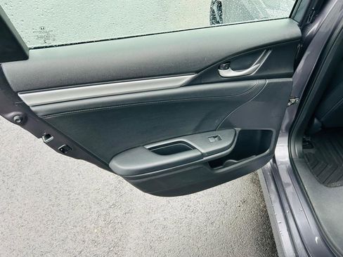 Used 2017 Honda Civic Touring image 28