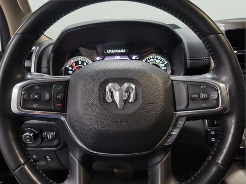 Used 2021 RAM 1500 Laramie AWD/4WD image 19