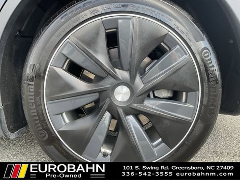 Used 2024 Tesla Model Y Long Range image 32