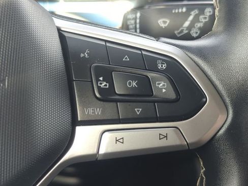 Used 2024 Volkswagen Taos SE image 14