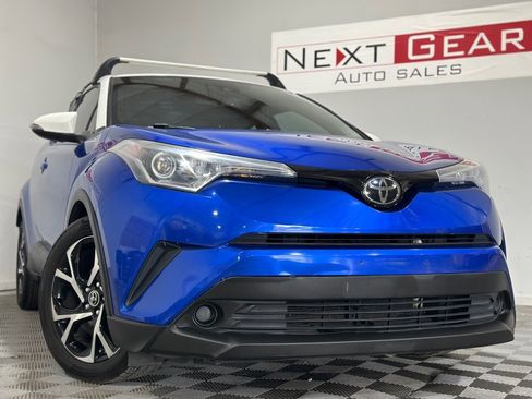 Used 2018 Toyota C-HR XLE image 4