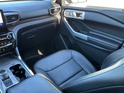 Used 2021 Ford Explorer Limited w/ Equipment Group 301A image 39