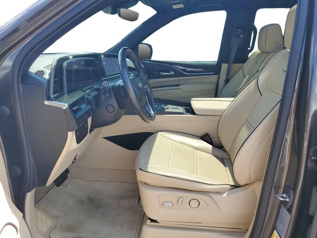 Used 2021 Cadillac Escalade Premium Luxury AWD/4WD image 5