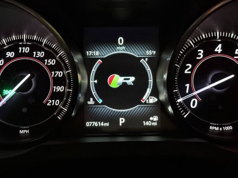 Used 2017 Jaguar F-TYPE R image 40