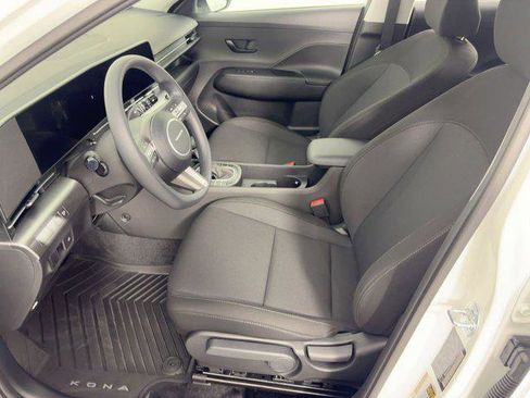 New 2026 Hyundai Kona SE image 5