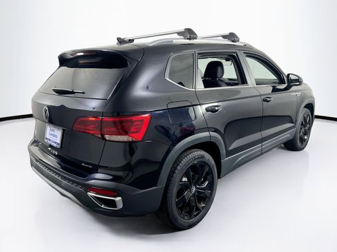 Used 2022 Volkswagen Taos SE image 5