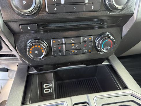 Used 2017 Ford F150 XLT w/ Equipment Group 302A Luxury AWD/4WD image 25