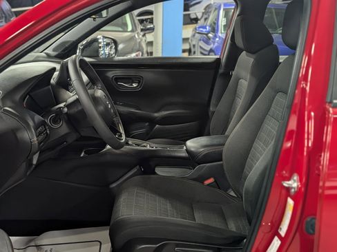 Used 2023 Honda HR-V Sport image 16