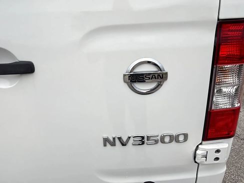 Used 2020 Nissan NV 3500 SV image 13