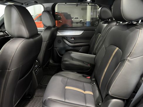 Used 2025 MAZDA CX-90 Plug-In Hybrid w/ Premium Plus image 36