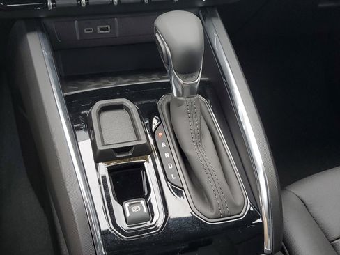 New 2025 GMC Canyon Elevation w/ Convenience Package image 32