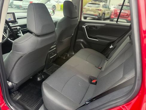 Used 2025 Toyota RAV4 LE AWD/4WD image 16