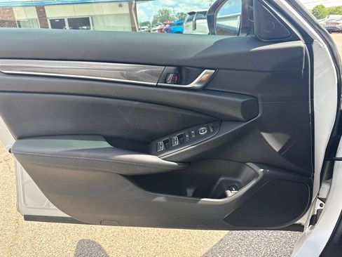 Used 2022 Honda Accord Sport image 24