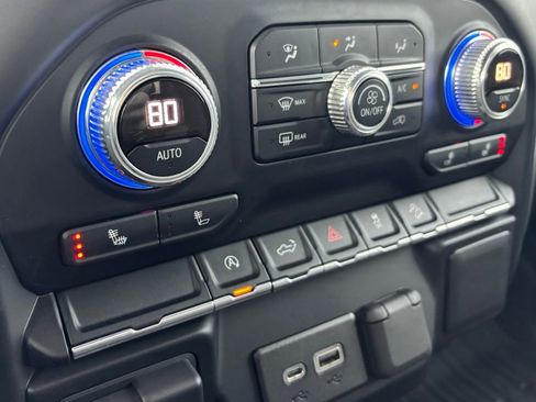 Used 2019 GMC Sierra 1500 Elevation image 25