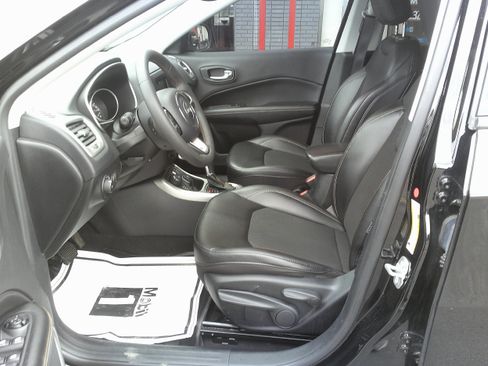 Used 2021 Jeep Compass Latitude AWD/4WD image 12
