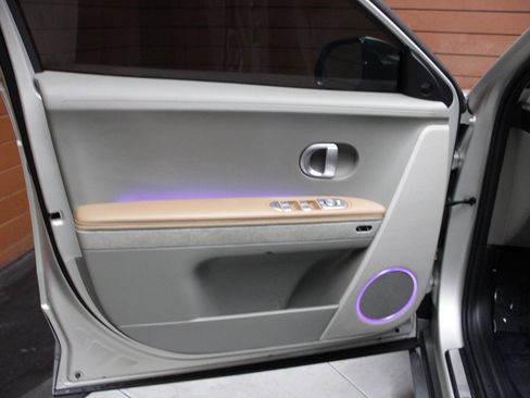 Used 2024 Hyundai Ioniq 5 Limited image 12