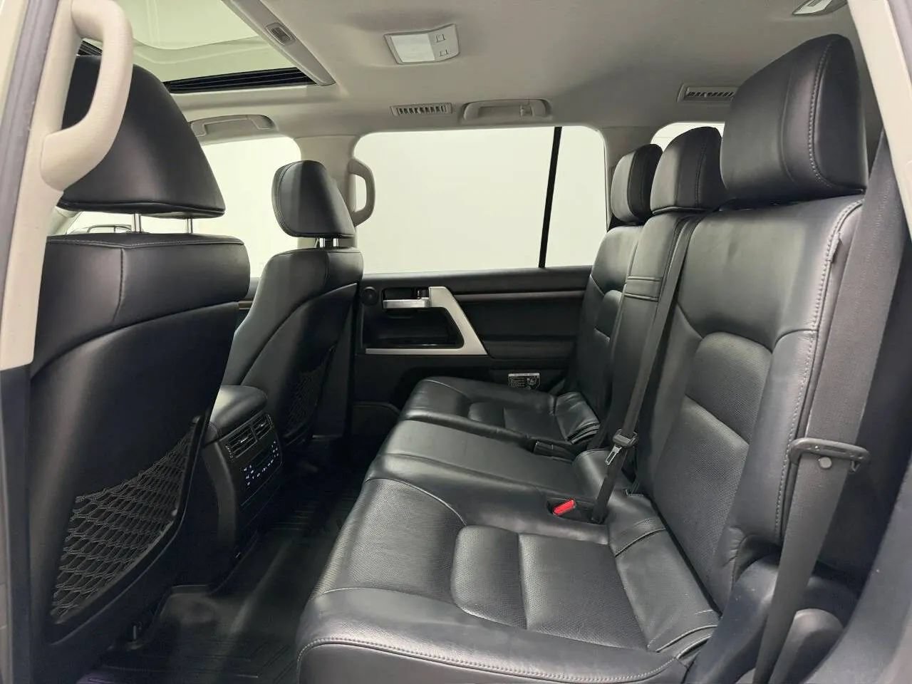 Used 2018 Toyota Land Cruiser AWD/4WD image 15
