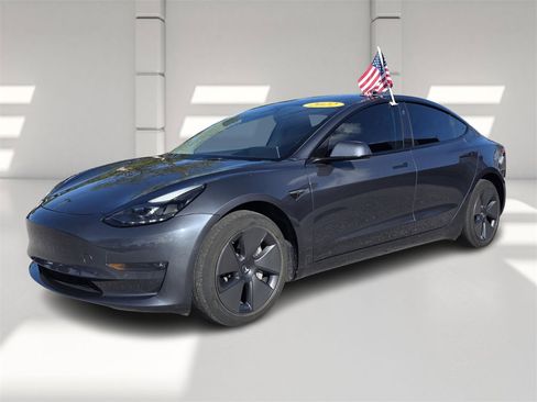 Used 2022 Tesla Model 3 Long Range image 8