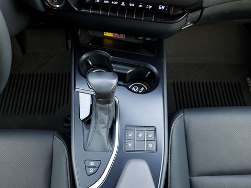 Used 2024 Lexus UX 250h F Sport AWD/4WD image 51