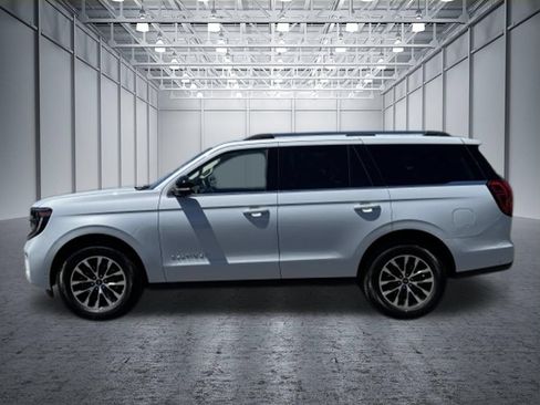 Used 2025 Ford Expedition Platinum AWD/4WD image 10