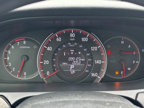 Used 2017 Honda Accord Sport image 19
