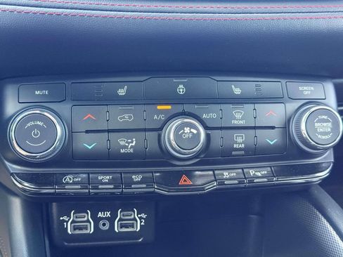 Used 2025 Dodge Durango GT AWD/4WD image 23