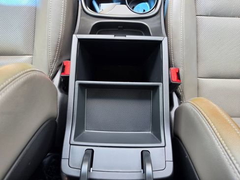 Used 2017 Hyundai Santa Fe Limited AWD/4WD image 35