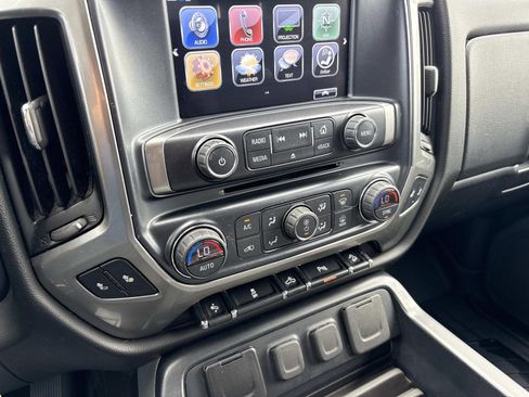 Used 2018 Chevrolet Silverado 1500 LT w/ All Star Edition image 32