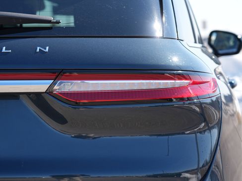 Used 2022 Lincoln Corsair Reserve w/ Elements Package image 14