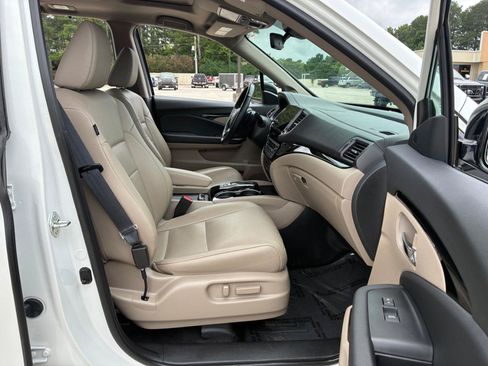 Used 2021 Honda Pilot Elite image 18