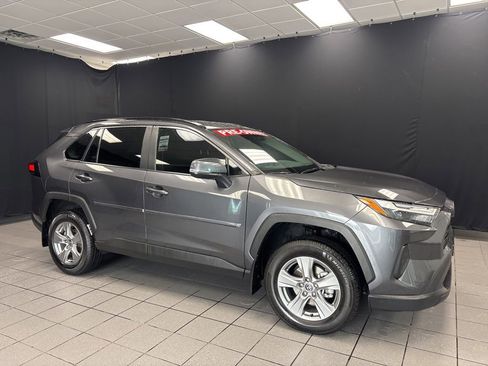 Used 2024 Toyota RAV4 XLE AWD/4WD image 1