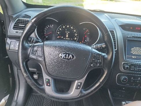 Used 2014 Kia Sorento SX w/ 3rd Row Package FWD image 22