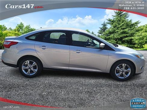 Used 2013 Ford Focus SE w/ SE Winter Pkg image 7