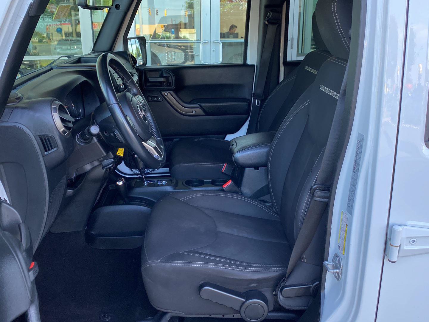 Used 2018 Jeep Wrangler Unlimited Sport AWD/4WD image 17