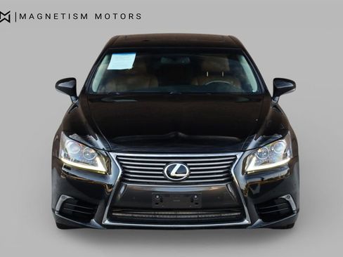 Used 2013 Lexus LS 460 AWD w/ Comfort Pkg image 5