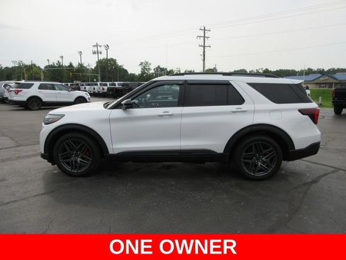 Used 2025 Ford Explorer ST AWD/4WD image 10