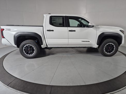 New 2026 Toyota Tacoma SR5 AWD/4WD image 5