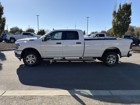 Certified 2025 RAM 2500 Big Horn AWD/4WD image 5