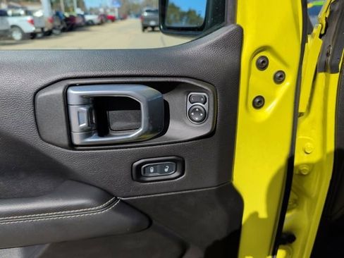 Used 2023 Jeep Wrangler Unlimited Sahara w/ Cold Weather Group image 10