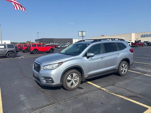 Used 2022 Subaru Ascent Premium w/ Convenience Package AWD/4WD image 4