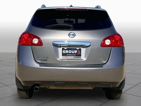 Used 2015 Nissan Rogue S w/ Convenience Package AWD/4WD image 5