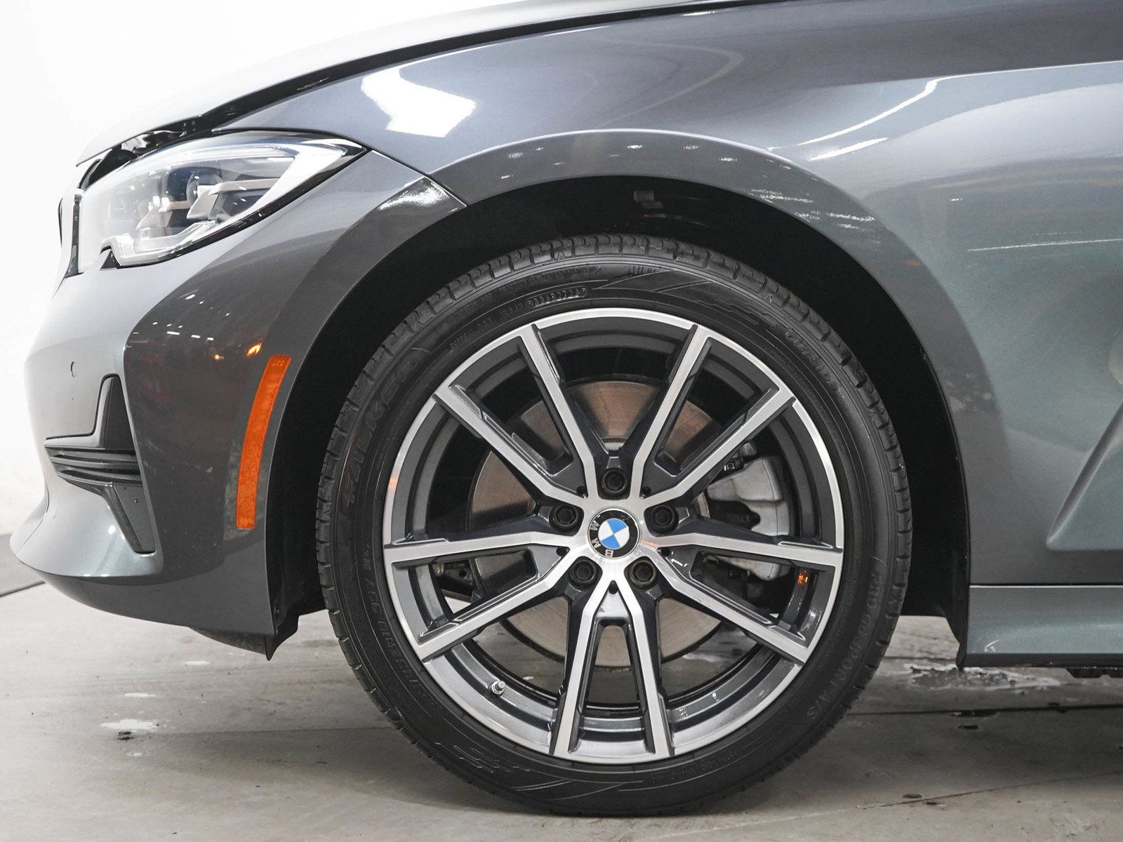 Used 2021 BMW 330i xDrive Sedan w/ Convenience Package AWD/4WD image 29