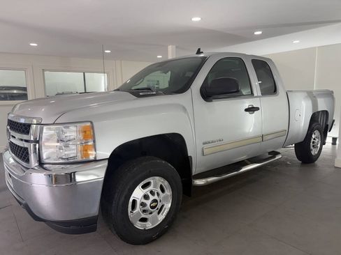 Used 2012 Chevrolet Silverado 2500 LT w/ Snow Plow Prep Package AWD/4WD image 3
