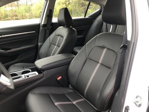 Certified 2025 Nissan Altima 2.5 SR image 19