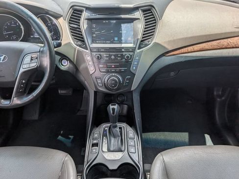 Used 2017 Hyundai Santa Fe Limited AWD/4WD image 7