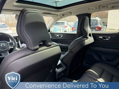 Used 2025 Volvo V60 B5 Cross Country Plus AWD/4WD image 21