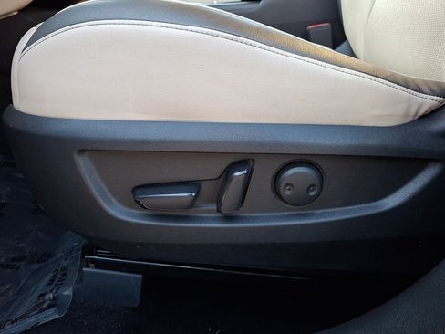 Used 2019 INFINITI QX50 Essential w/ Premium Heat Package AWD/4WD image 15
