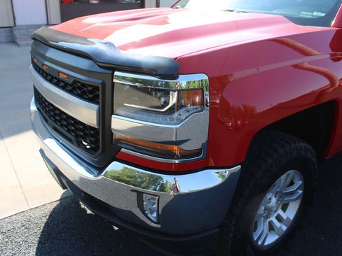 Used 2017 Chevrolet Silverado 1500 LT w/ All Star Edition AWD/4WD image 3
