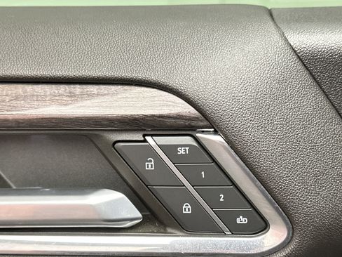 Used 2023 Chevrolet Silverado 1500 LTZ image 40